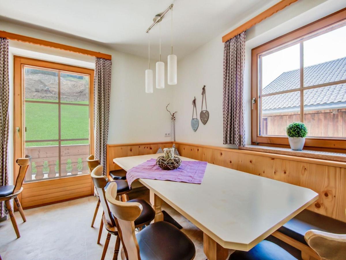 Attractive Apartment In Hainzenberg With Ski Room Eksteriør bilde