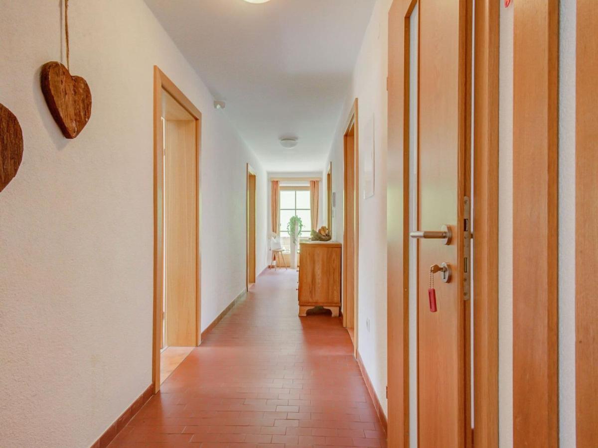 Attractive Apartment In Hainzenberg With Ski Room Eksteriør bilde