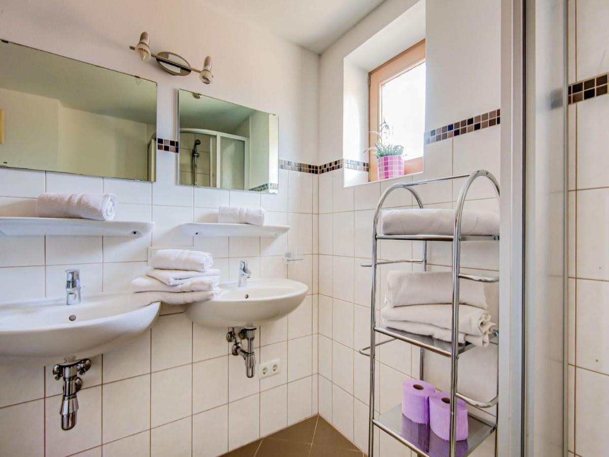 Attractive Apartment In Hainzenberg With Ski Room Eksteriør bilde