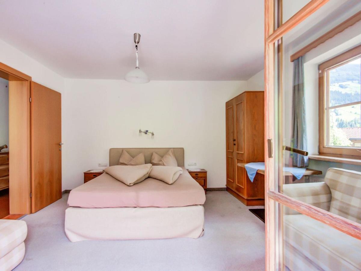 Attractive Apartment In Hainzenberg With Ski Room Eksteriør bilde