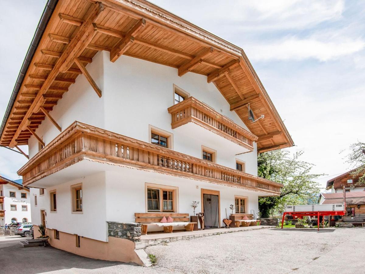 Attractive Apartment In Hainzenberg With Ski Room Eksteriør bilde